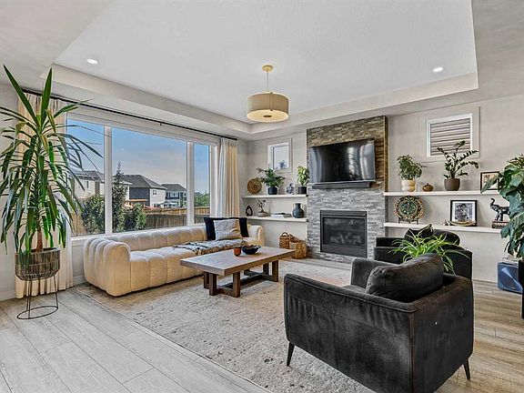 3rd image of 208 S Osborne Grn SW