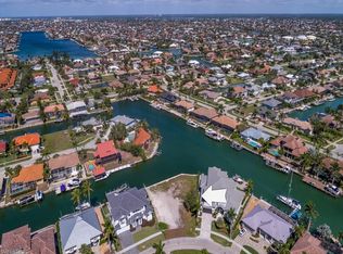 687 Pelican Ct, Marco Island, FL 34145