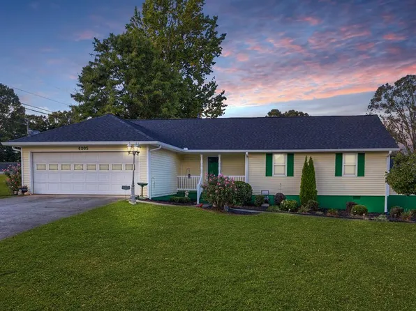 4305 Oak Creek Dr, Gainesville, GA 30506