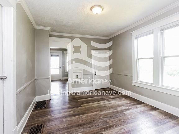 692766_005_living_room_13979166.jpg