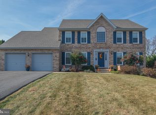 45 Taylors Farm Dr, Newark, DE 19711