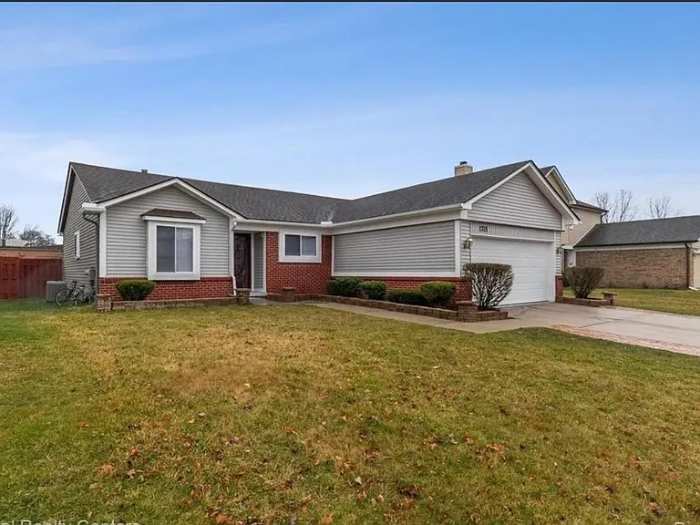 1715 Fern Ct — Photo 3