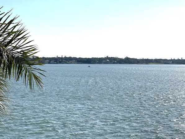 7500 Sunshine Skyway Ln S, Saint Petersburg, FL