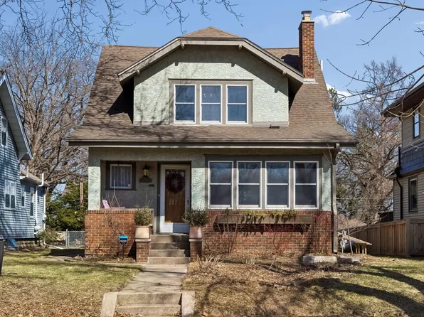 1141 Hyacinth Ave E, Saint Paul, MN 55106