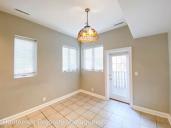 5th image of 325 Welch Ave #5647770