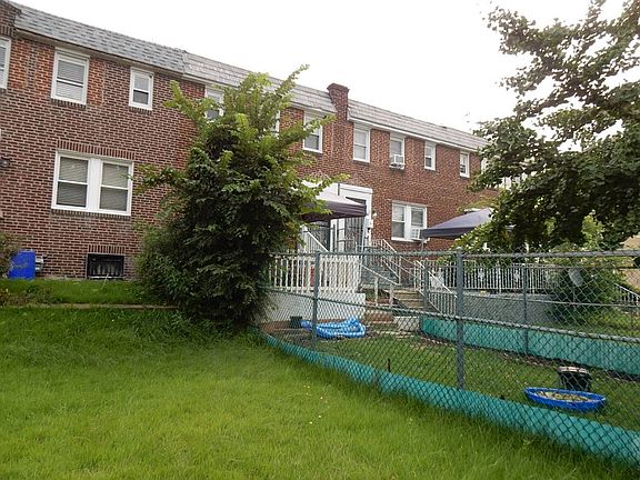 3rd image of 664 Randolph St