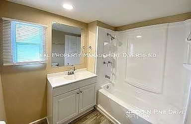 4406 N Pine Dr — Photo 15