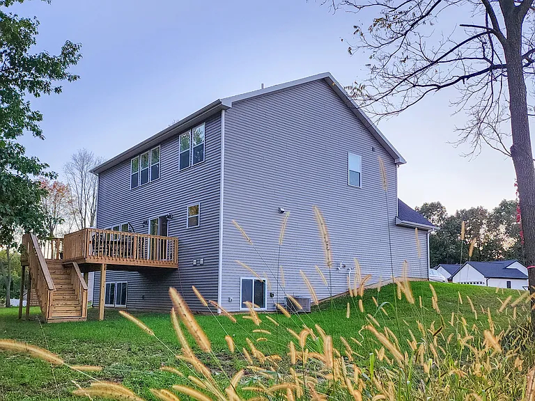 920 Forest St — Photo 18