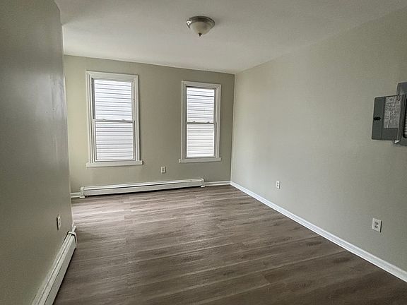 4th image of 29 Taylor St #1