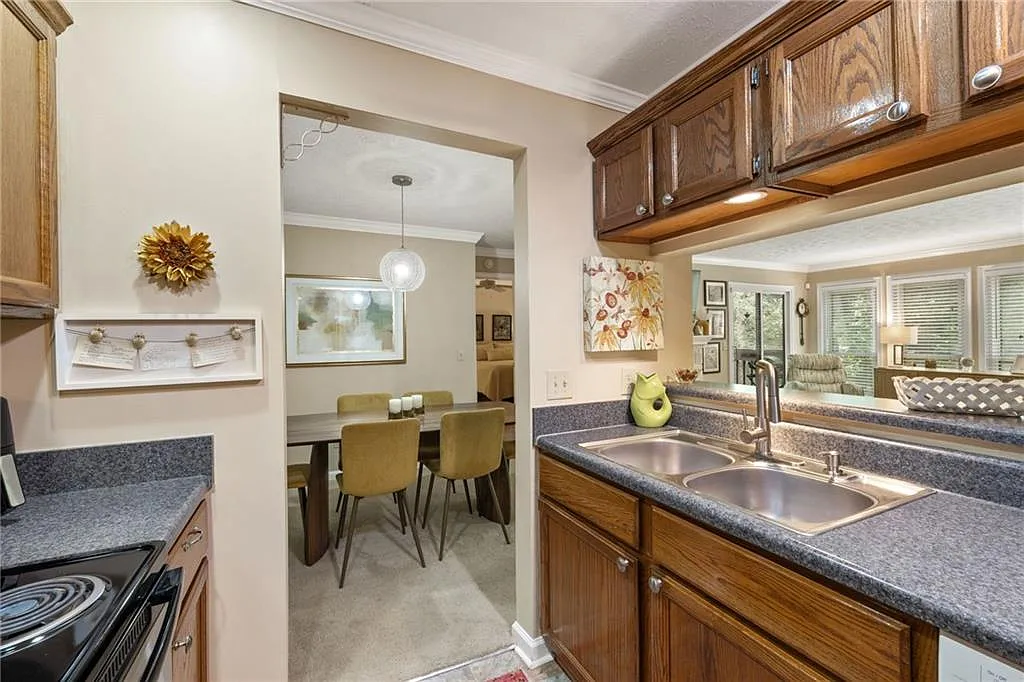 2 bed, 2.0 bath, 1000 sqft, $1,800 — Photo 4