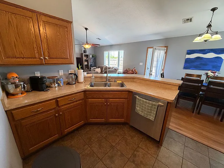 112 Northfield Rd — Photo 6