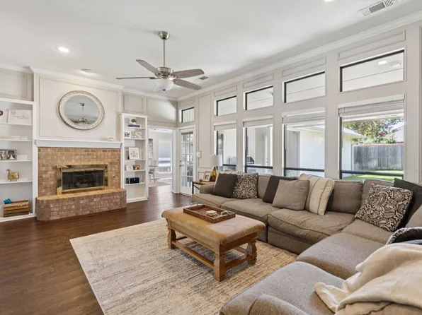 1224 Cloudy Sky Ln, Lewisville, TX 75067
