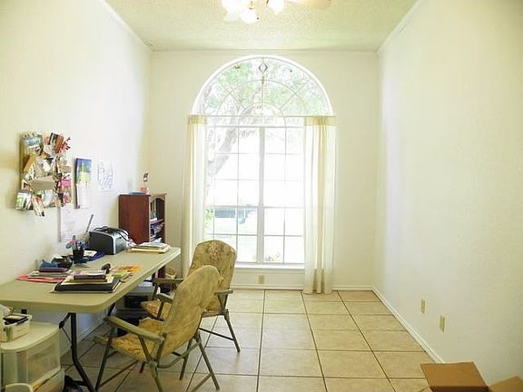 4th image of 3813 Martin Ave