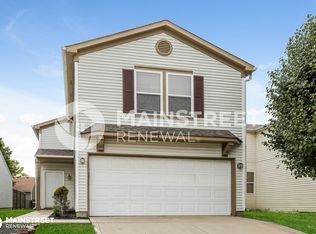 1194 Freemont Ln, Greenwood, IN