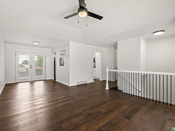 3rd image of 13903 Josephine St