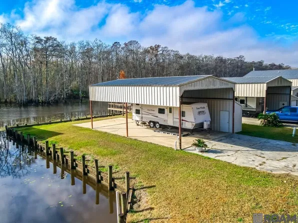 23340 Chene Blanc Ln, Maurepas, LA 70449