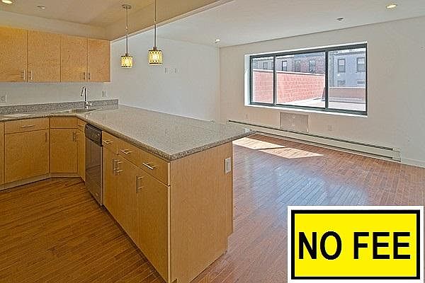 1st image of 400 15th St #2