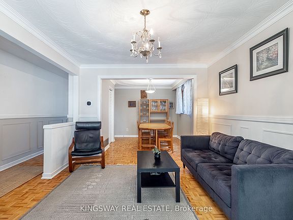 5th image of 121 Lake Cres