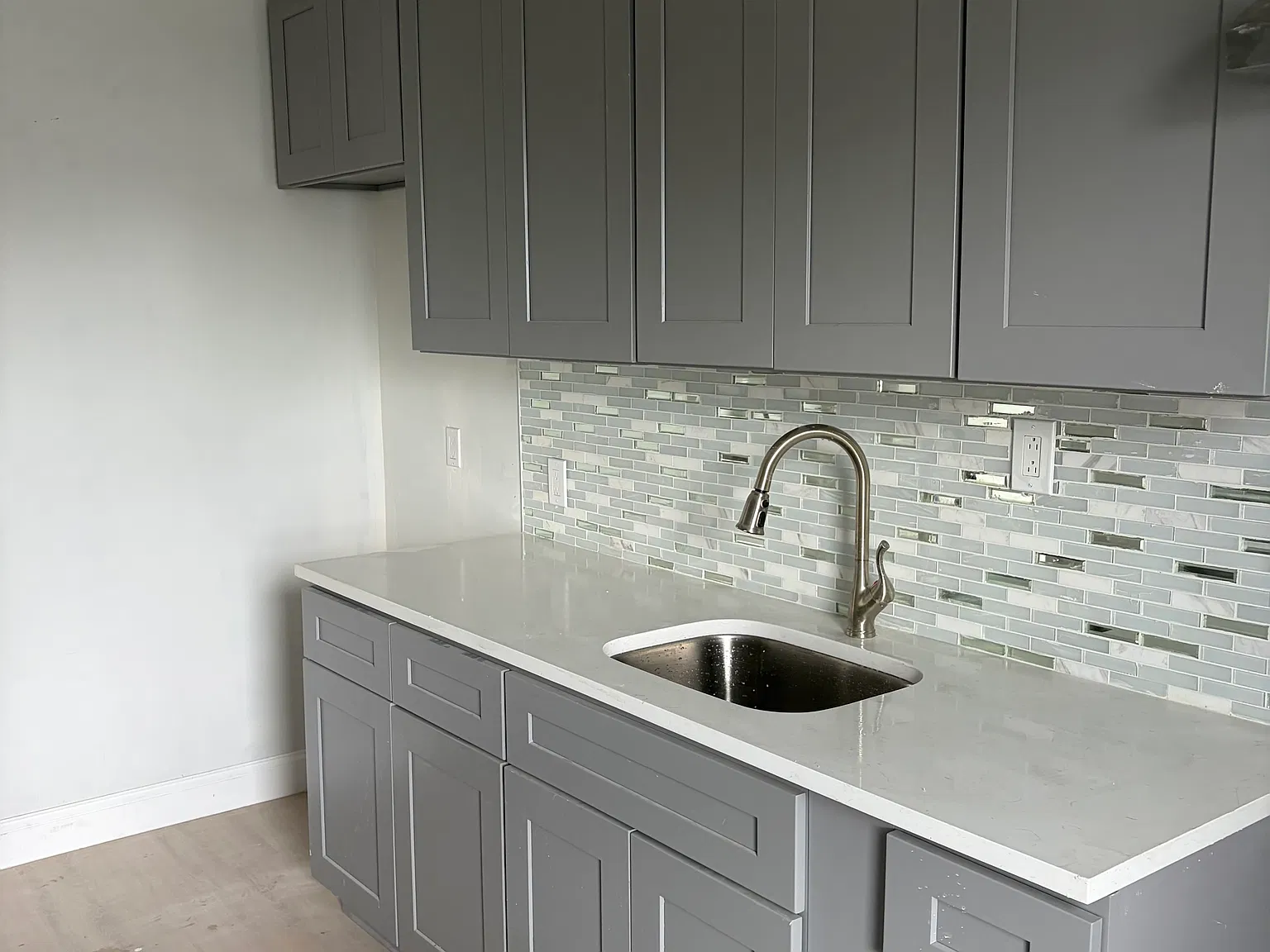 2 bed, $2,500 — Photo 2