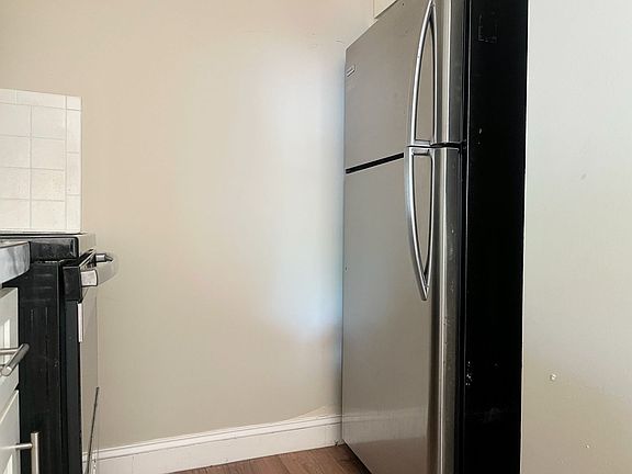 5th image of 2629 Elmwood Ave APT 2