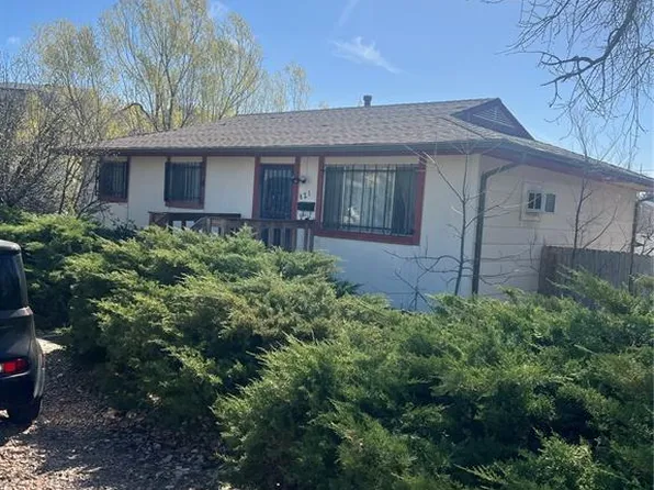 821 Paradise Ln, Colorado Springs, CO 80904