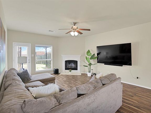 5th image of 2012 Stonewood Dr