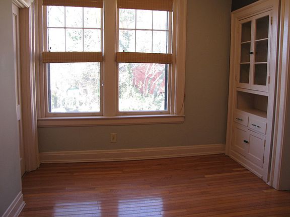 901-4 N Mangum Dining