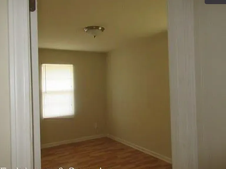 1636 N Chestnut St #D — Photo 4