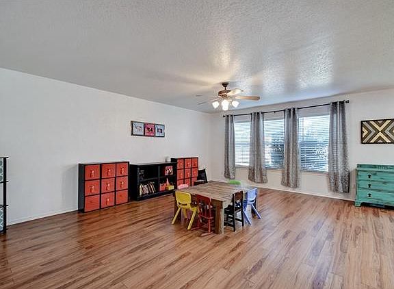 5th image of 383 Copper Hill Dr