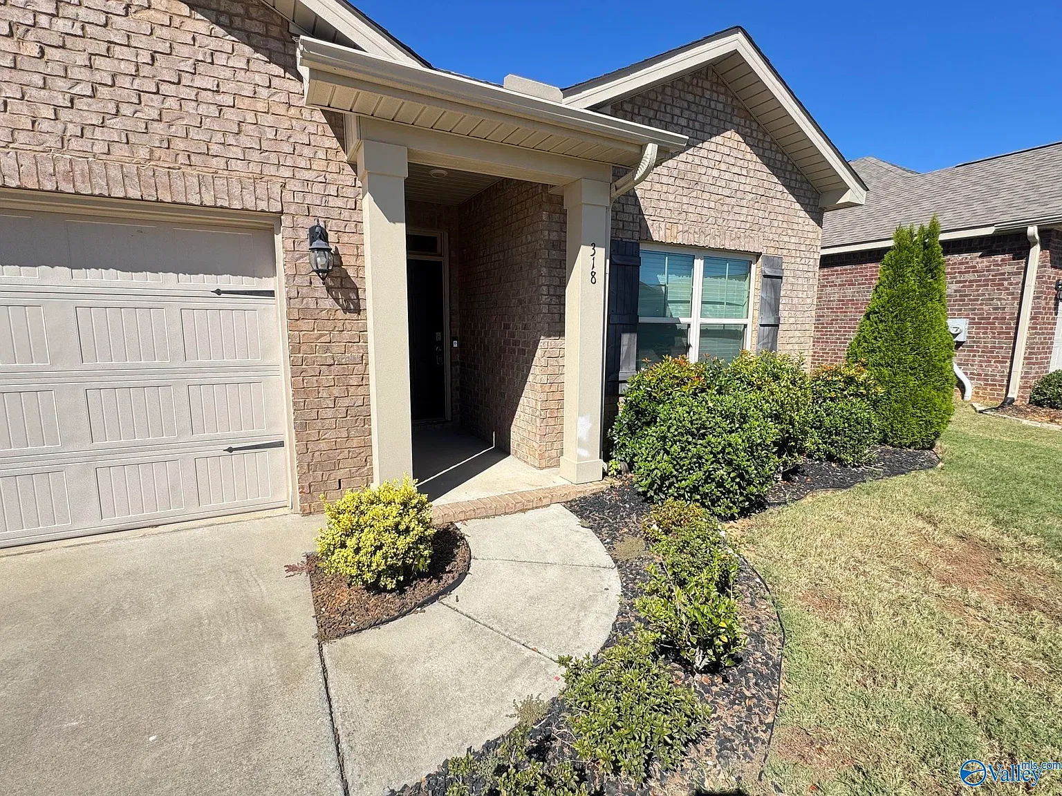 3 bed, 2.0 bath, 1683 sqft, $1,595 — Photo 2