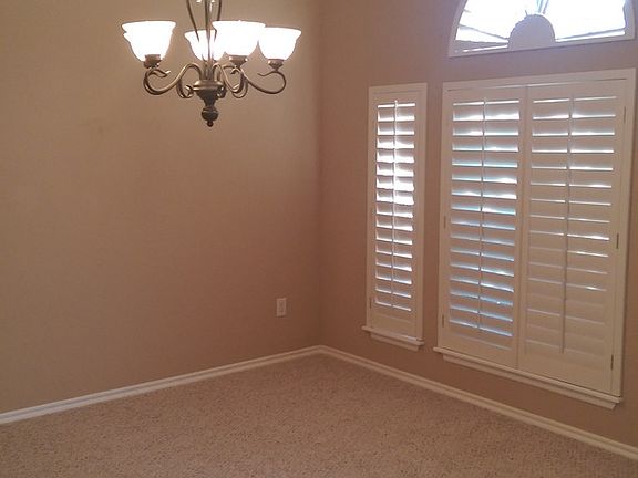 5th image of 12400 Village Ln