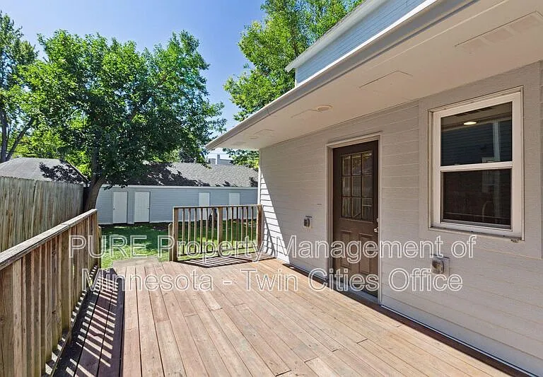 550 Ashland Ave #3 — Photo 2