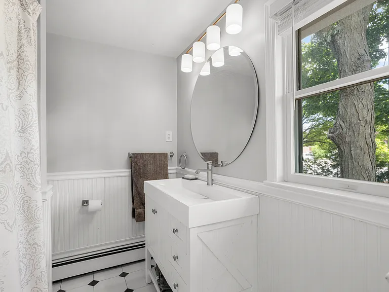 315 Maple Ave — Photo 27