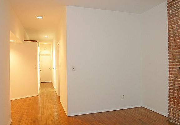 3rd image of 308 E 92nd St APT 2W