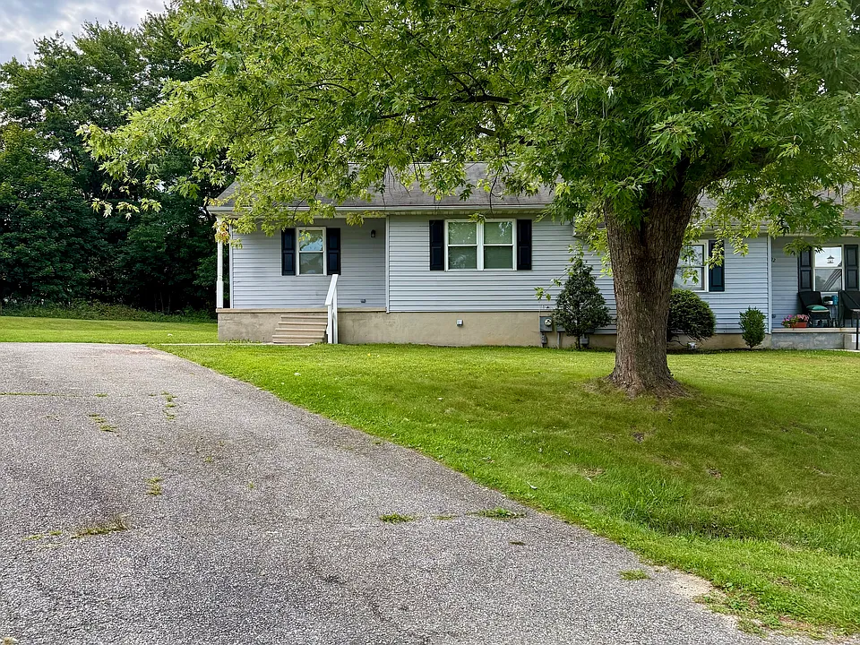 24 Boot Hill Ct