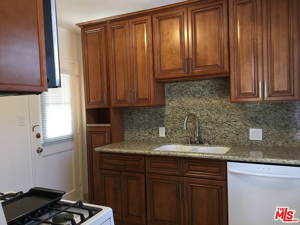1st image of 1246 Smithwood Dr