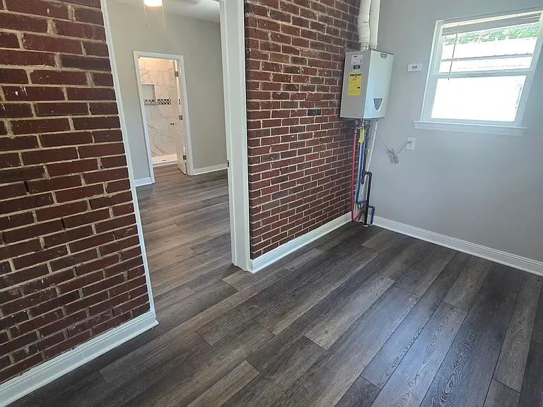 234-236 W Winchester St — Photo 15