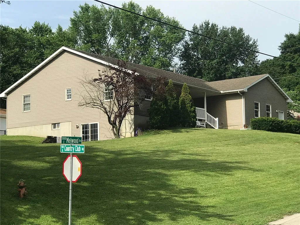 5075 Melwood Ave photo 1