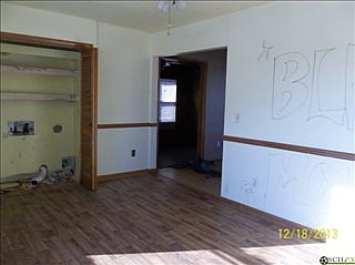 3rd image of 402 Redwood Dr