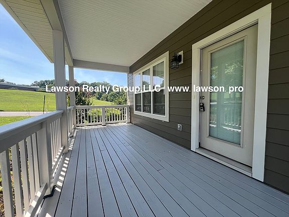 5th image of 2337 Martin Ln SW
