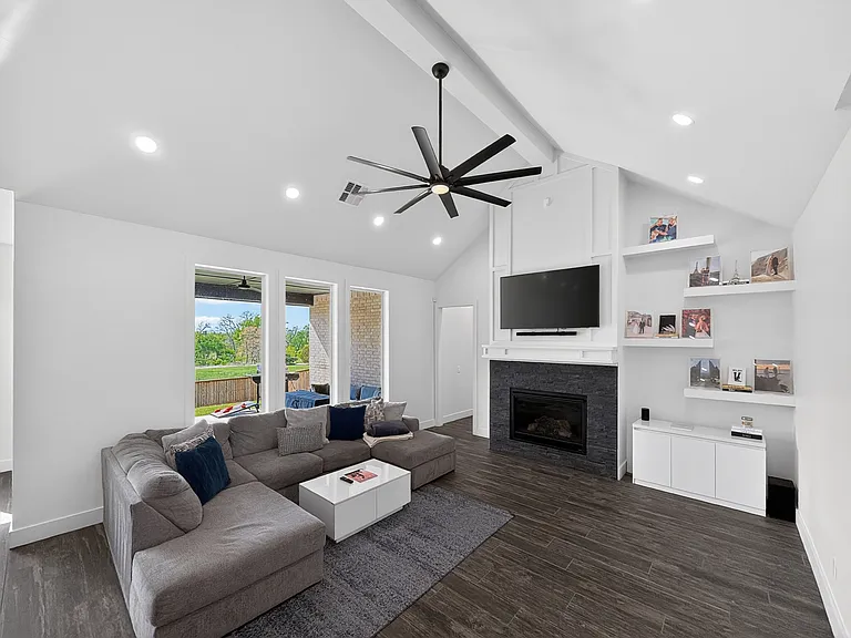 16001 Aparados Way — Photo 9