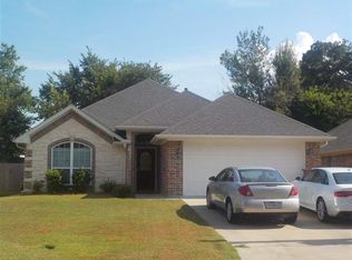 6620 Inwood Dr, Paris, TX 75462