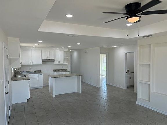 5th image of 5120 Plasencia Ln
