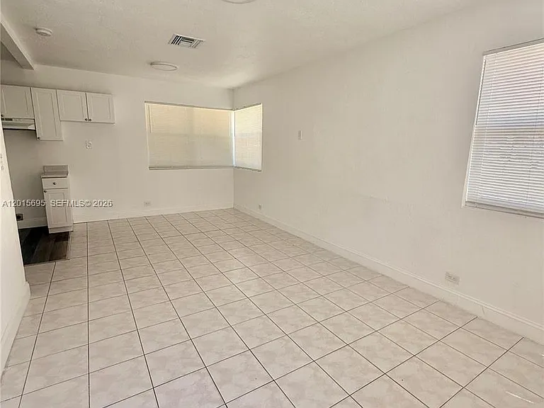 1903 Thomas St #1 — Photo 3