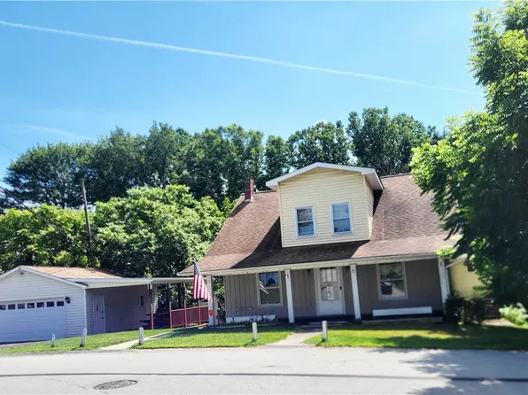 358 E High Acres Rd, Greensburg, PA 15601