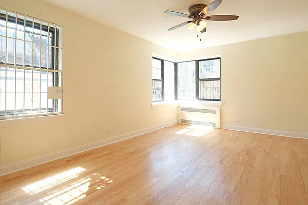 Rented by CG Realty | media 4