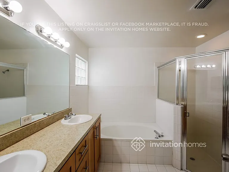 1614 SW 158th Ter — Photo 12