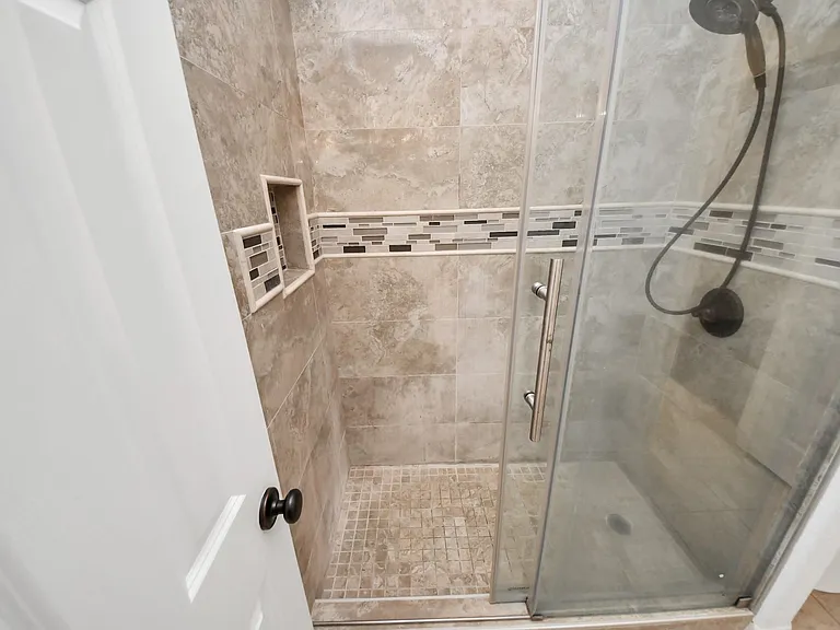 1807 Ravenel Ln — Photo 31