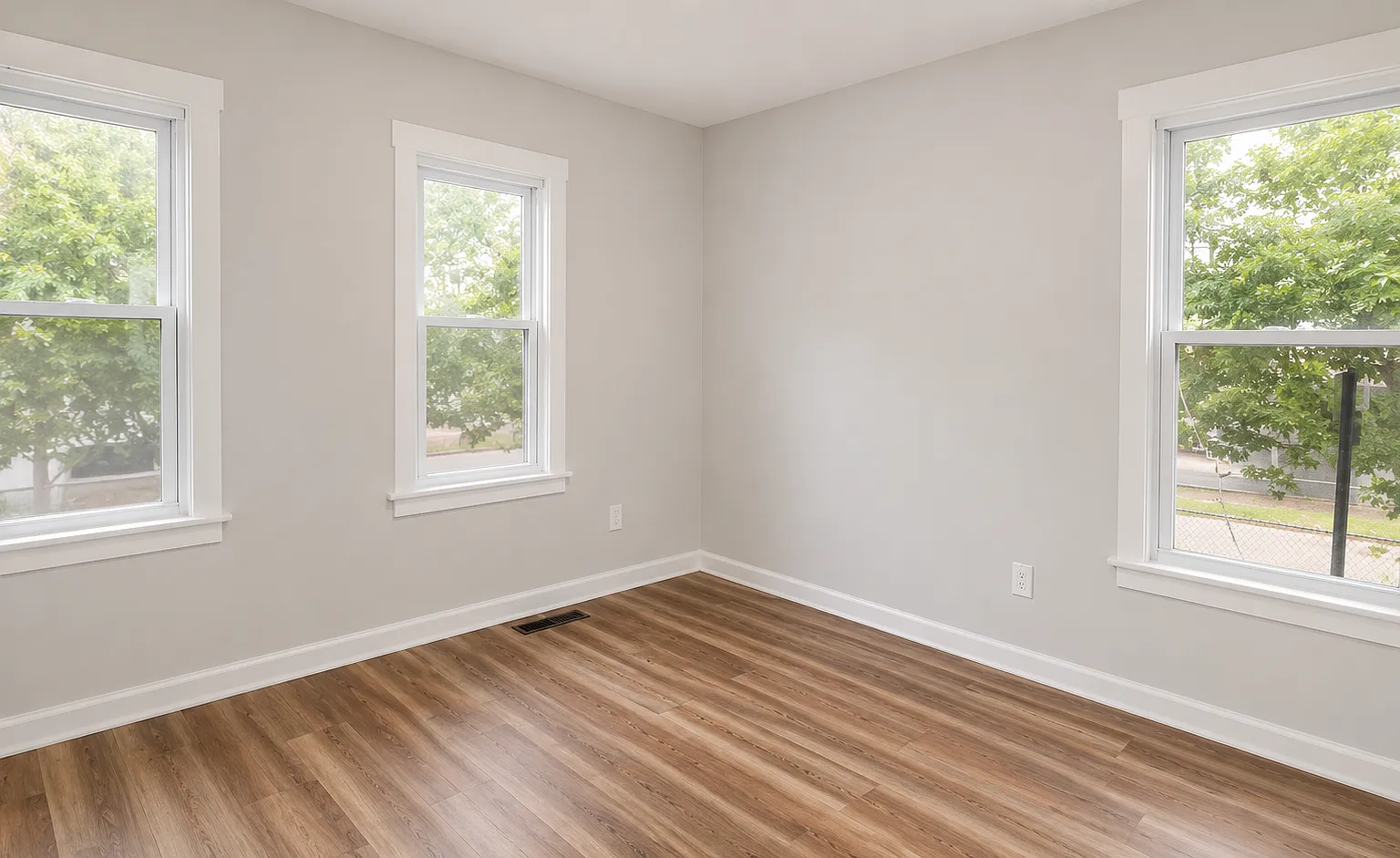 3 bed, 1128 sqft, $1,950 — Photo 1