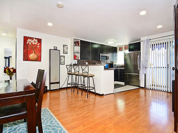 4th image of 18530 Hatteras St Unit 217